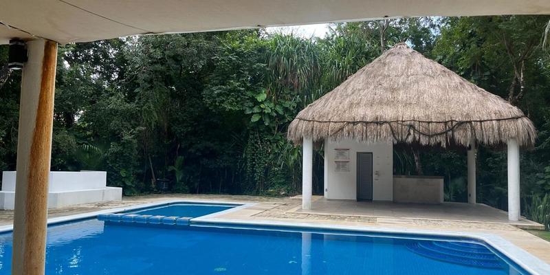 Charming 2-Bedroom Garden House image 1 of 13