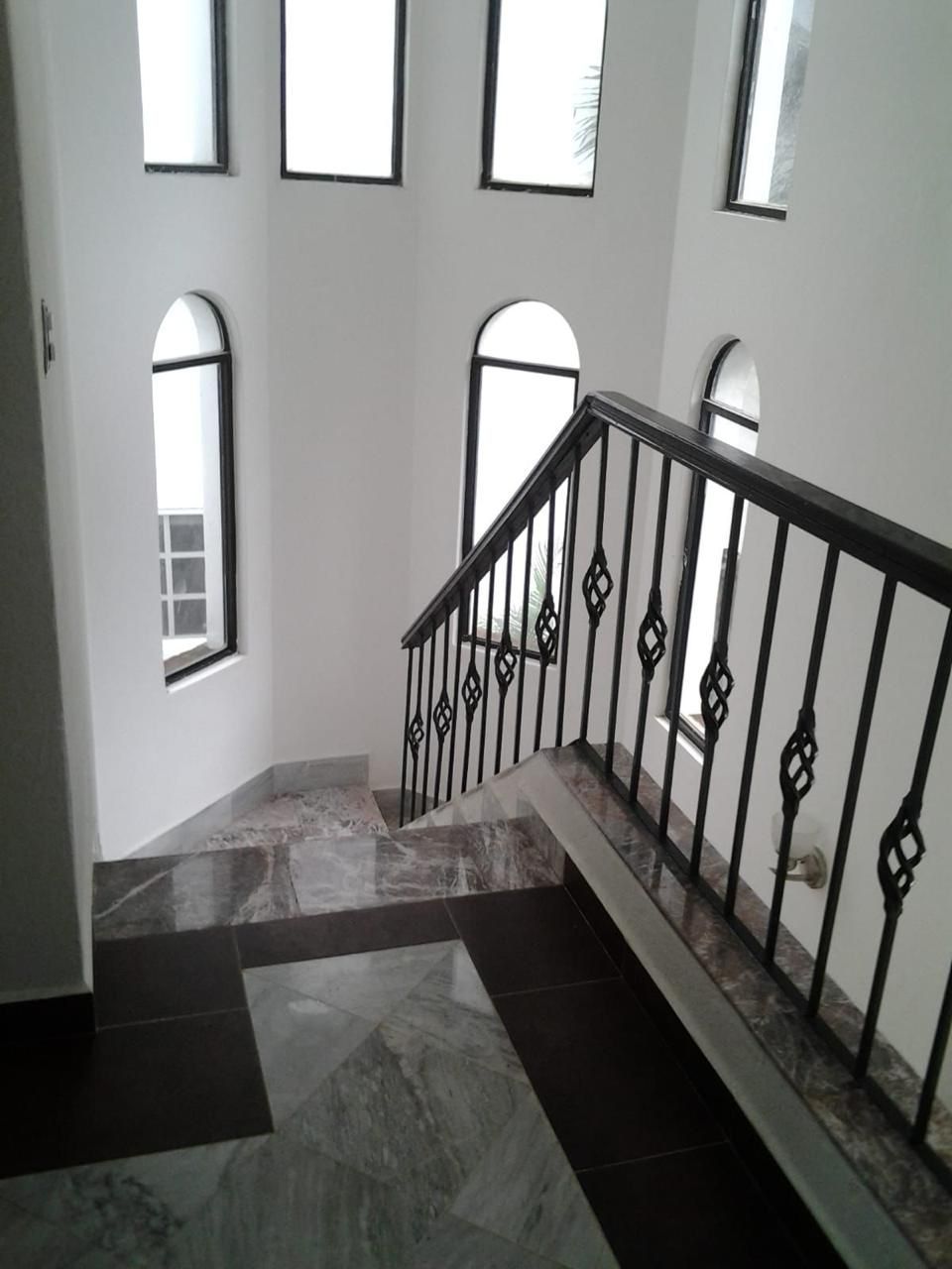 6 Bedroom Villa in Playacar  image 4 of 10