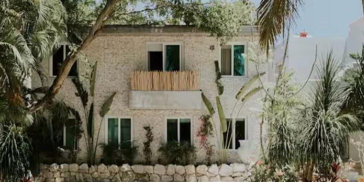 Gorgeous Club Real House  image 45 of 60