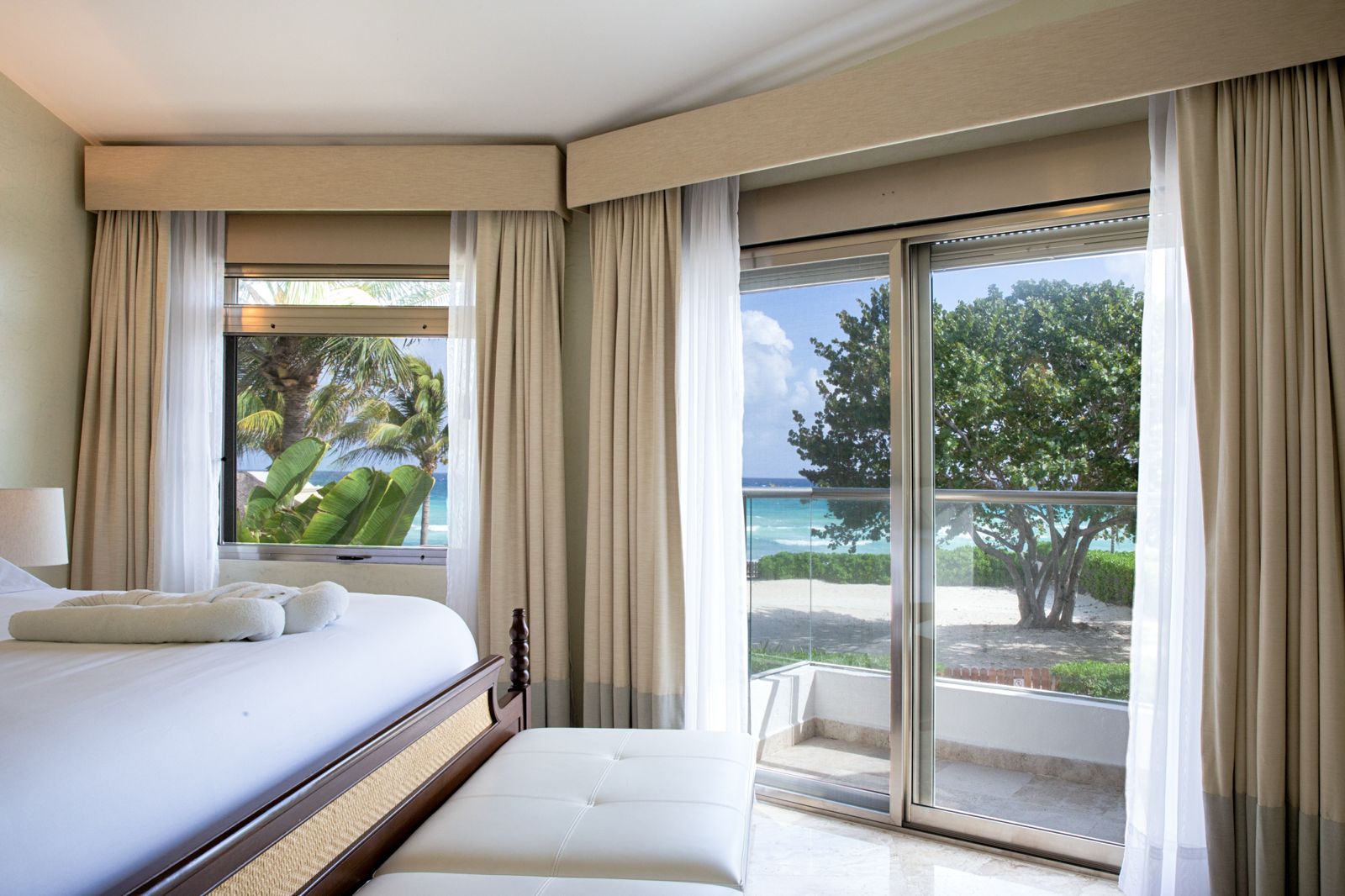 Villa Turquesa Beach Front  image 25 of 26