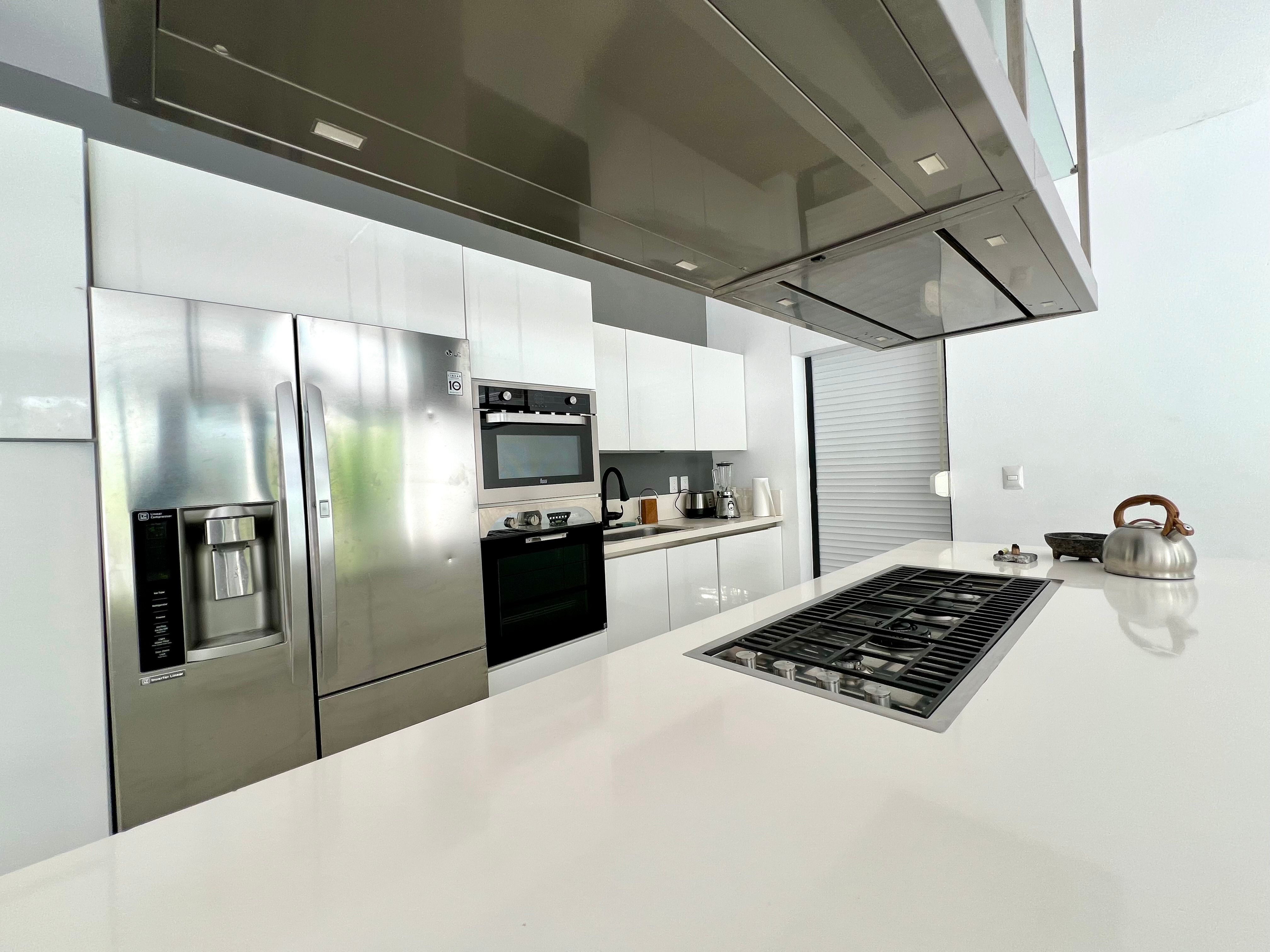 Club Real Modern Villa for rent image 22 of 22