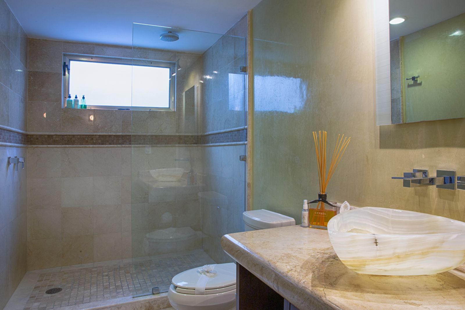 Villa Turquesa Beach Front  image 9 of 26