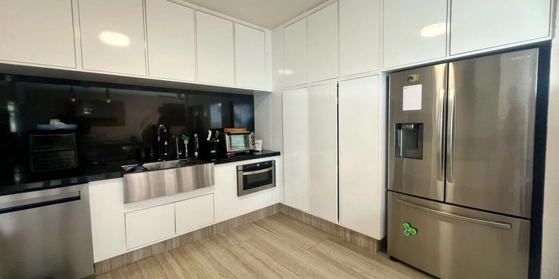 Modern 3 Beds Villa in Bambu image 5 of 29