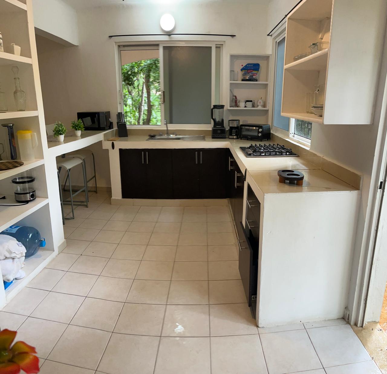 Charming 2-Bedroom Garden House image 2 of 13