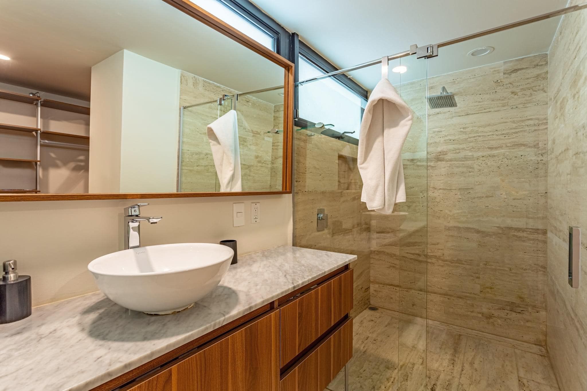 AWA 3 Bedroom loft image 7 of 29