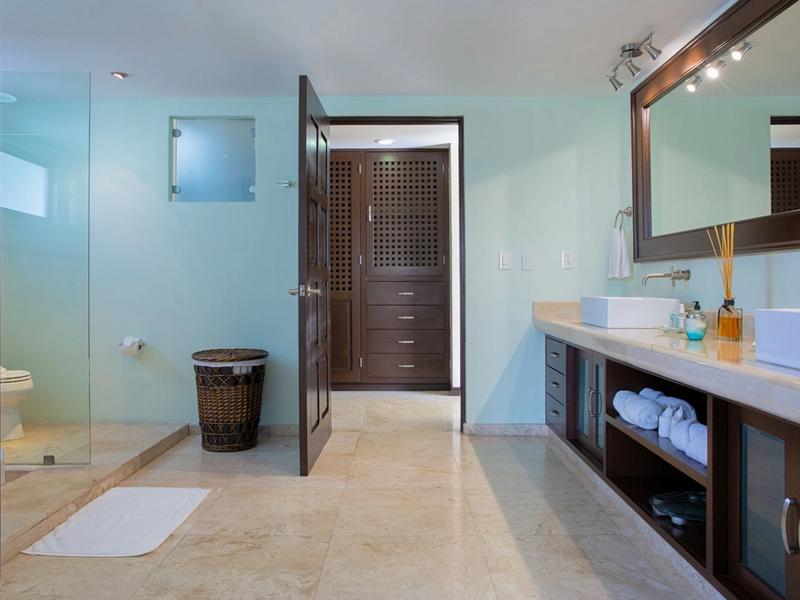 Villa Turquesa Beach Front image 14 of 26