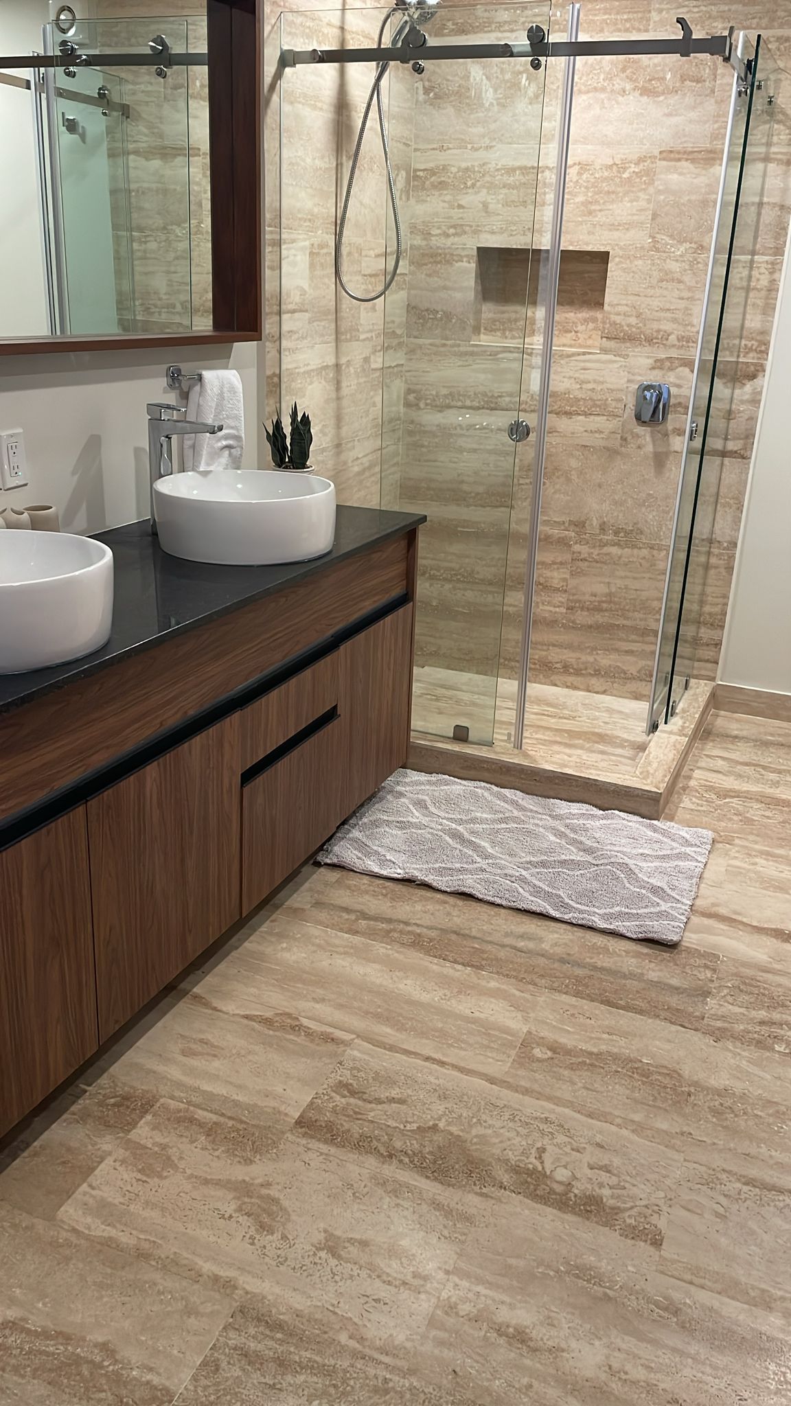 AWA Luxury Penthouse 3 Bdrm image 10 of 19