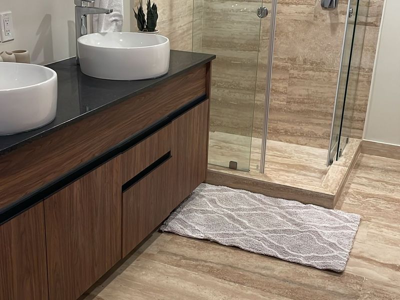 AWA Luxury Penthouse 3 Bdrm image 10 of 19