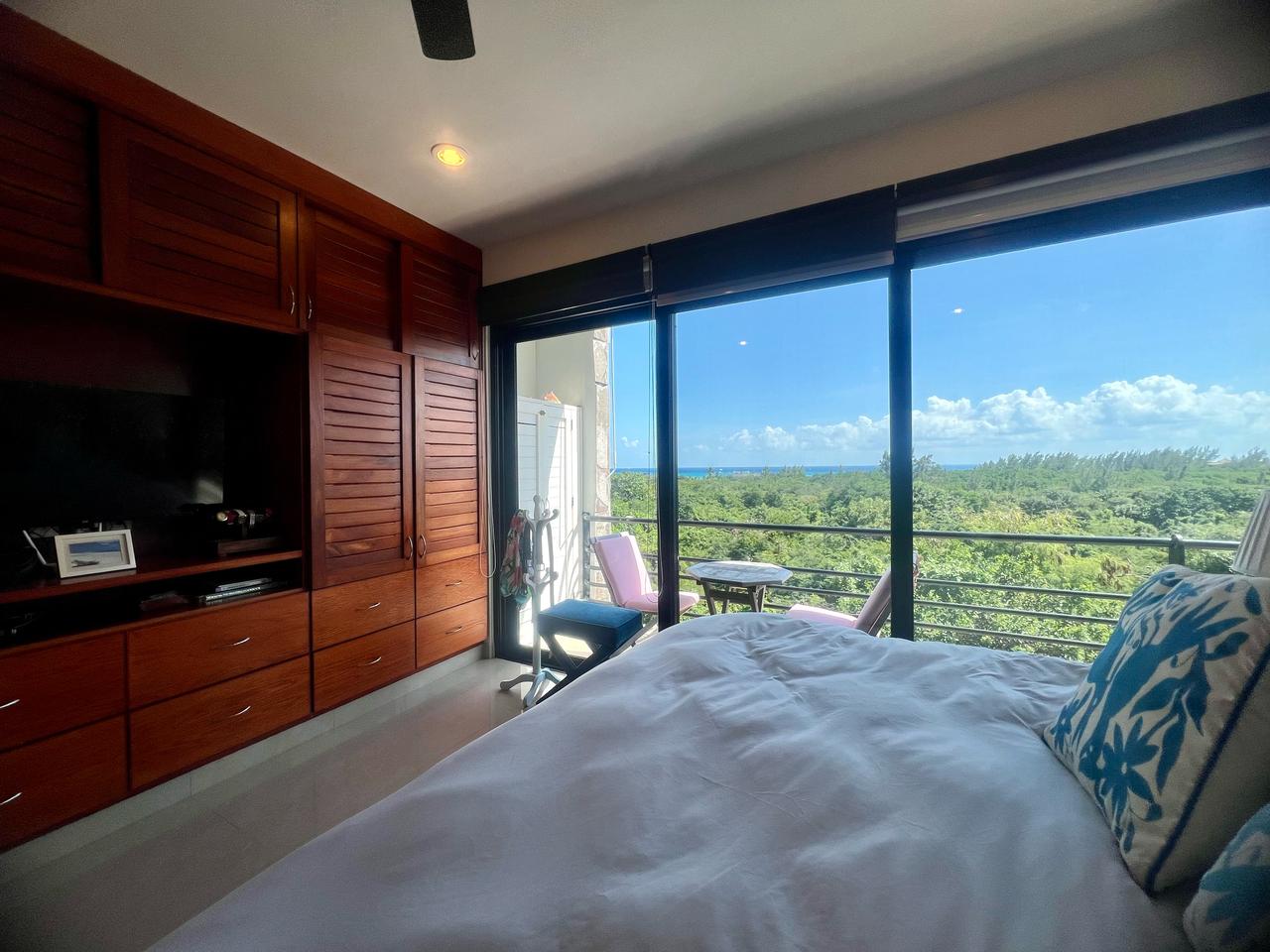 Moon Ha 2 Bedroom Condominio  image 2 of 29