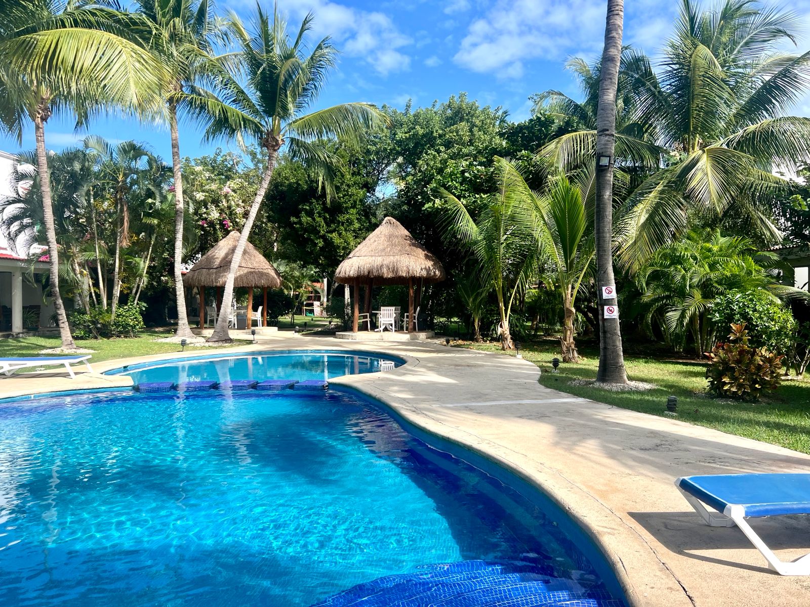 Playacar Cute House image 1 of 22