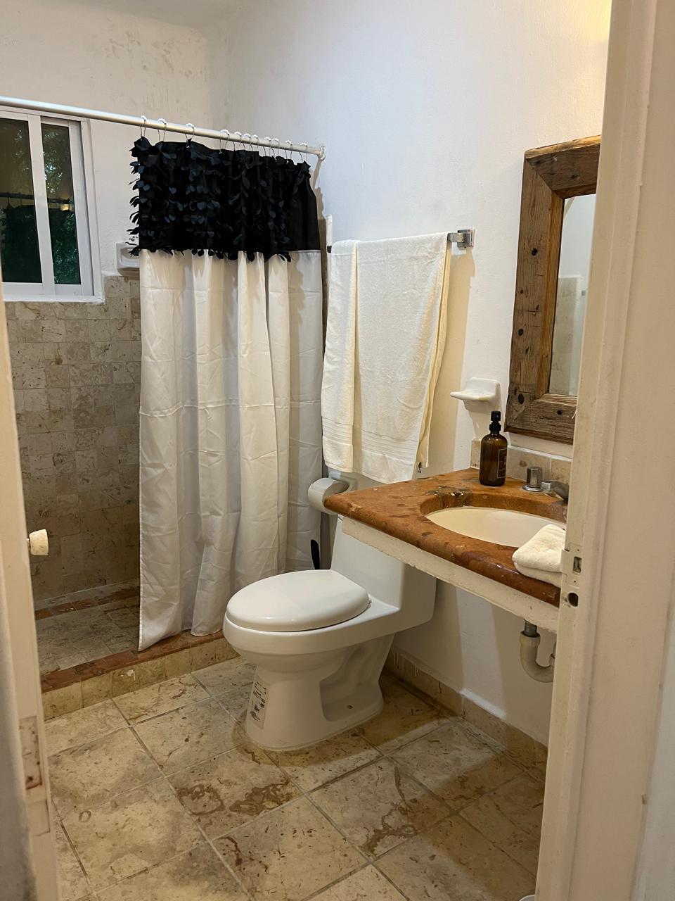 Charming 2-Bedroom Garden House image 6 of 13