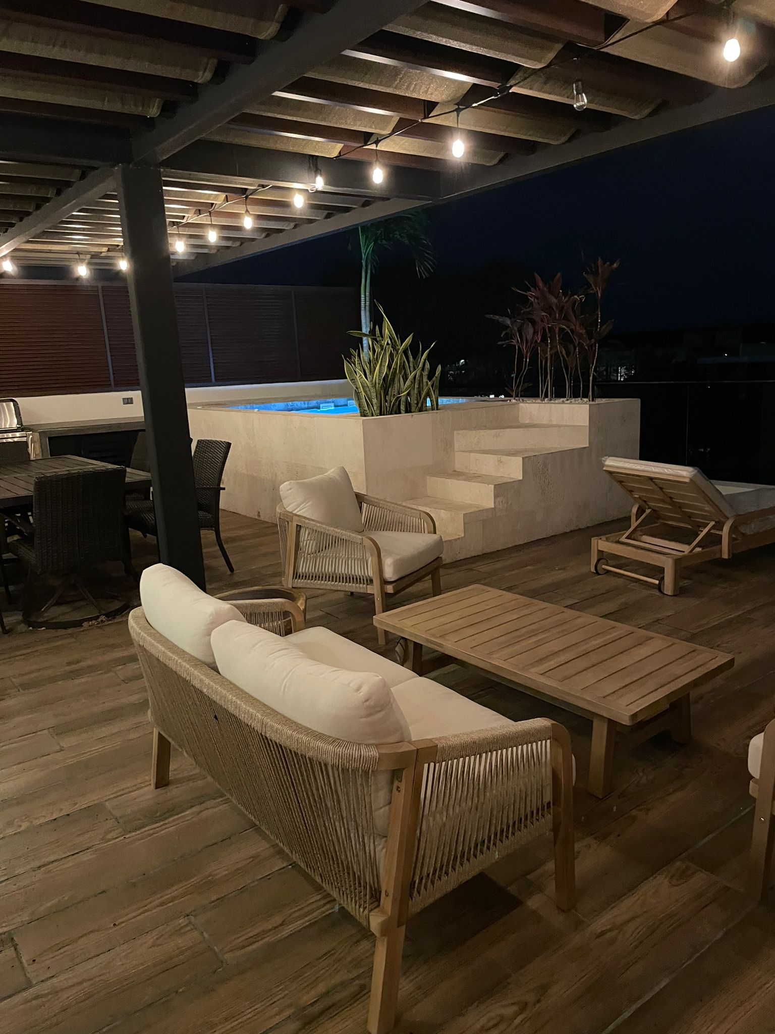 AWA Luxury Penthouse 3 Bdrm image 17 of 19