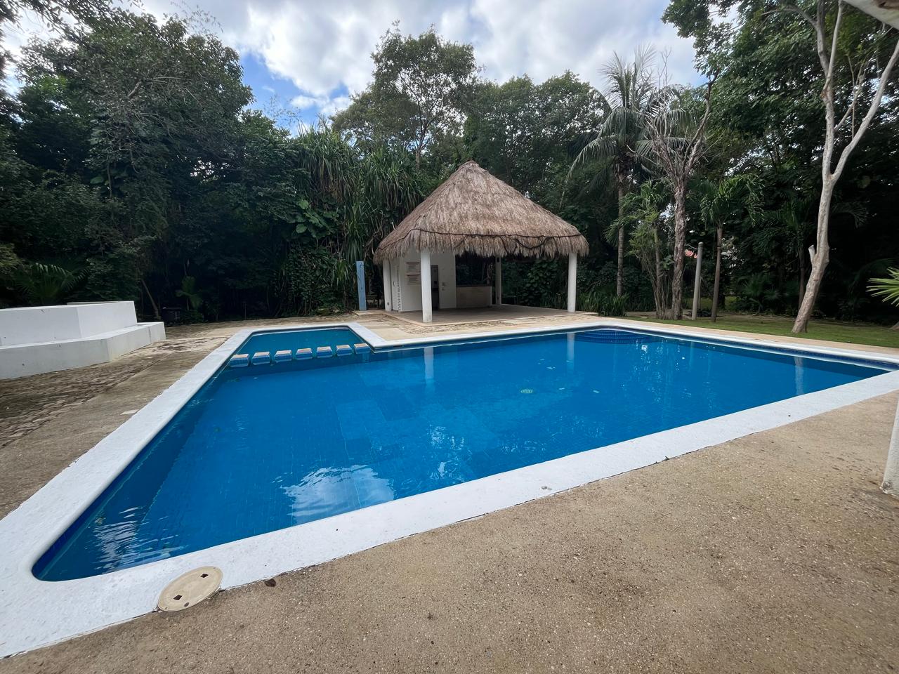 Charming 2-Bedroom Garden House image 11 of 13