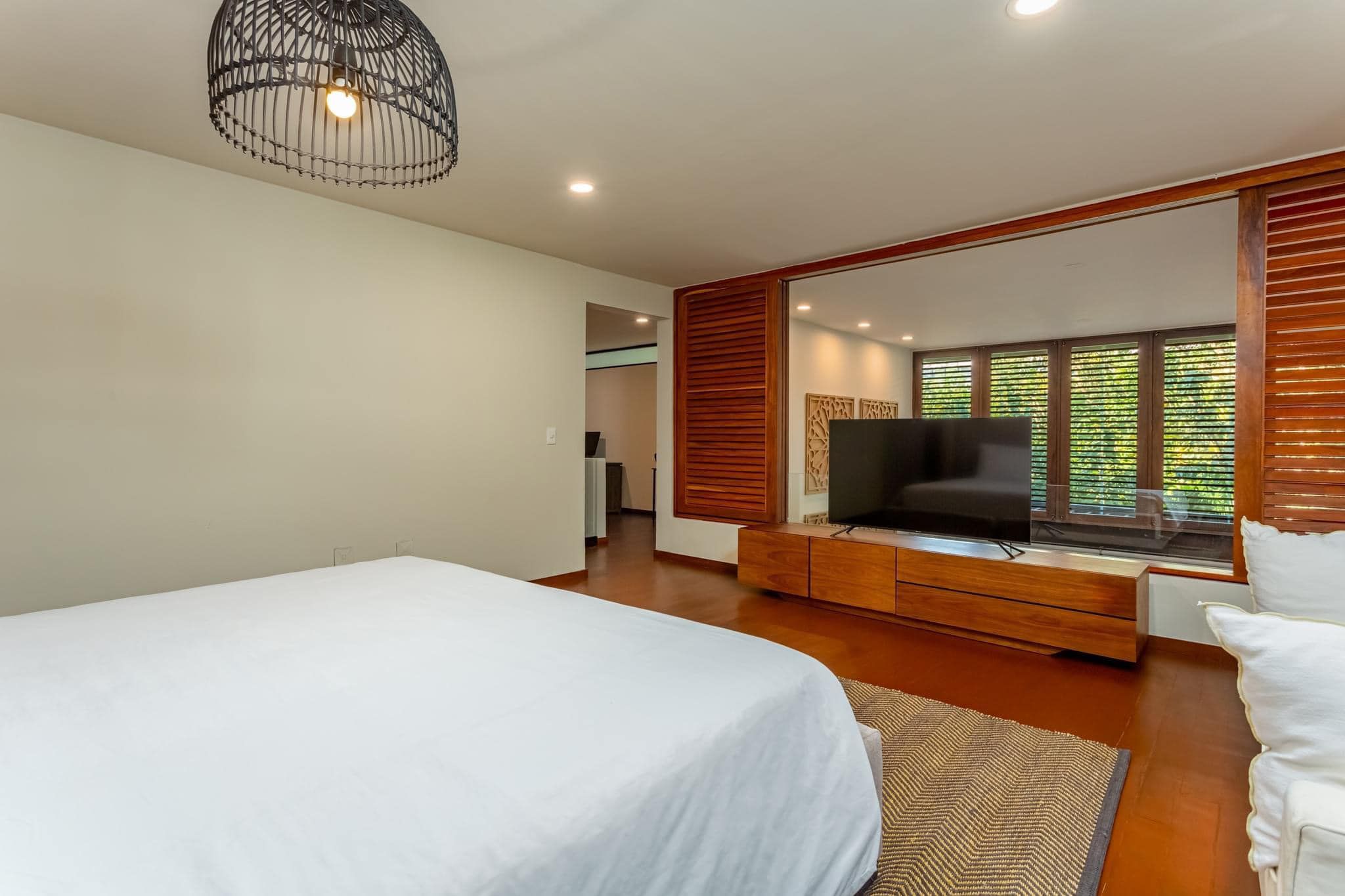 AWA 3 Bedroom loft image 2 of 29