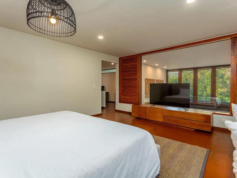 AWA 3 Bedroom loft image 2 of 29