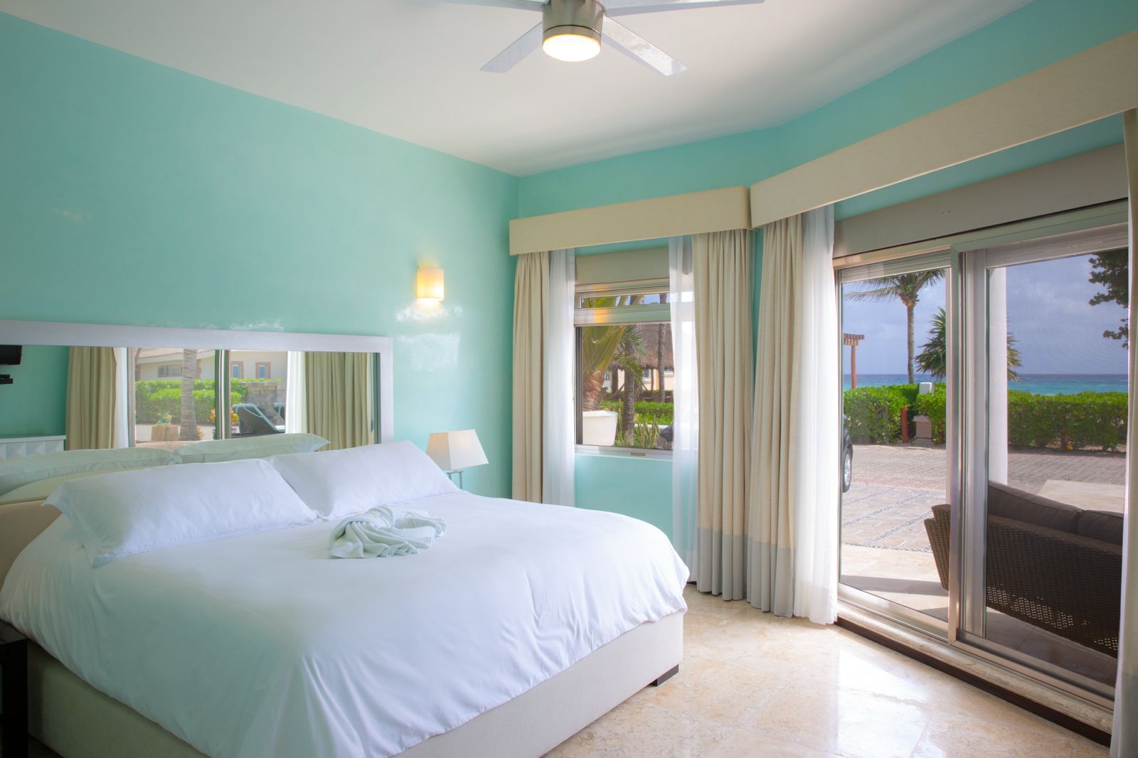 Villa Turquesa Beach Front  image 6 of 26