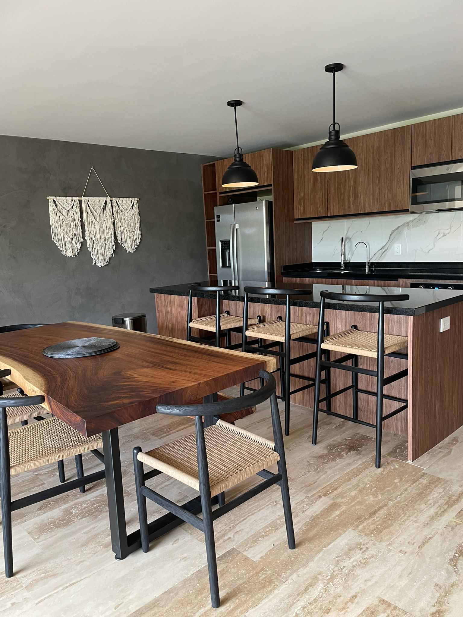 AWA Luxury Penthouse 3 Bdrm image 6 of 19