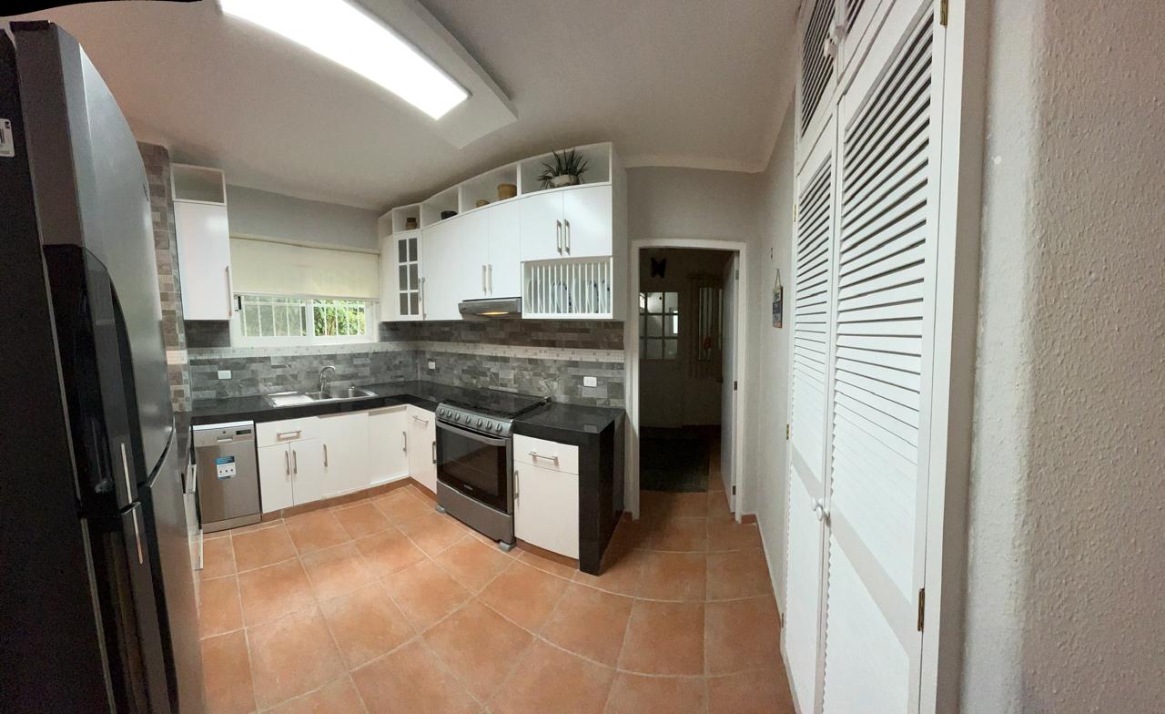 Playacar 3 Bedroom Townhouse image 2 of 16