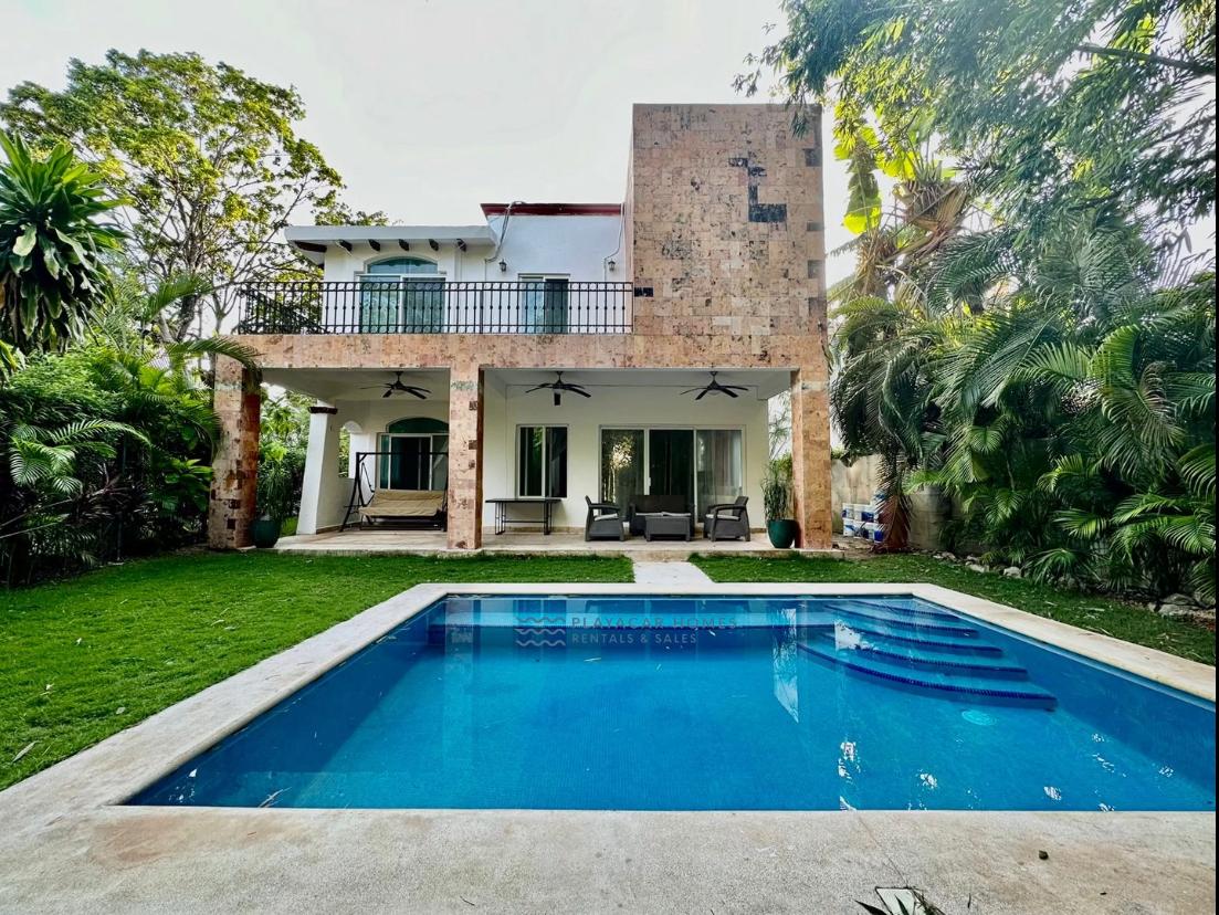 Spacious Villa Playacar image 2 of 43