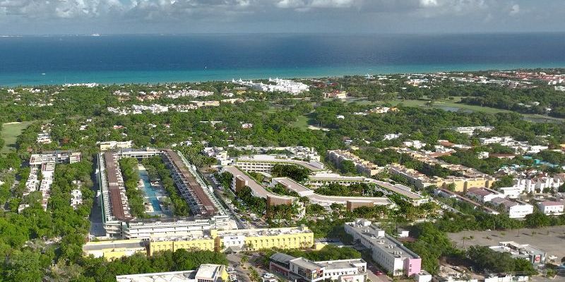 The Leaf Playacar image 4 of 33