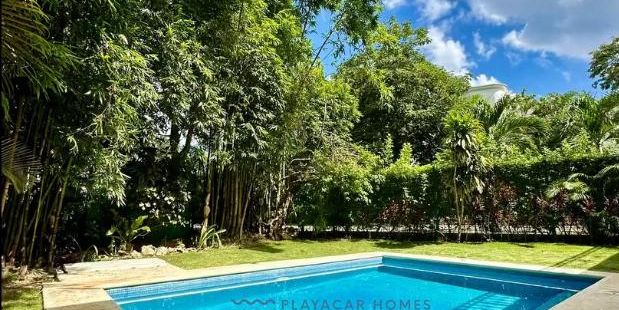 Spacious Villa Playacar image 1 of 43