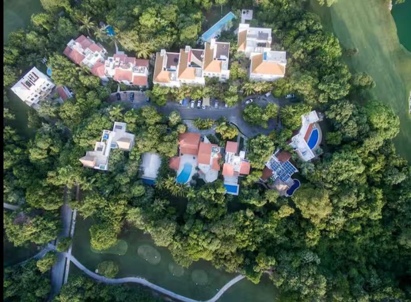 Arbolada Playacar Condo For Rent image 30 of 38