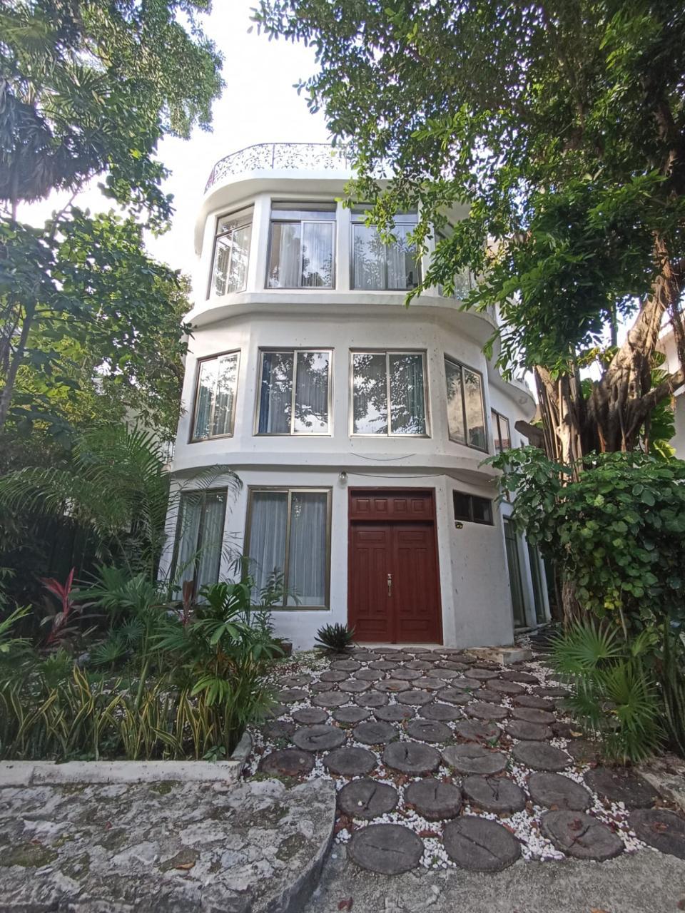 Playacar Phase 1 Villa image 14 of 21