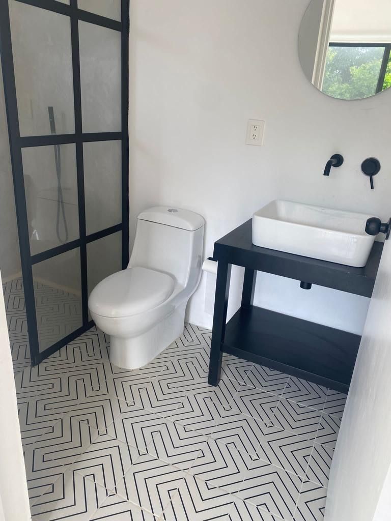 Uxmal Modern Condo  image 2 of 13