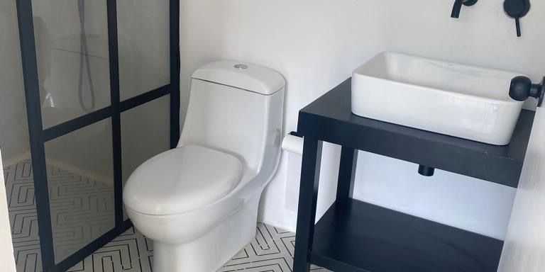 Uxmal Modern Condo  image 2 of 13