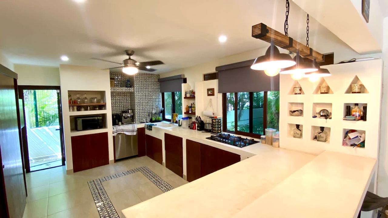 4 Bedroom Villa in Playacar  image 6 of 28