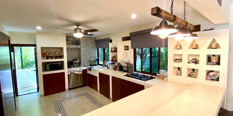 4 Bedroom Villa in Playacar  image 6 of 28