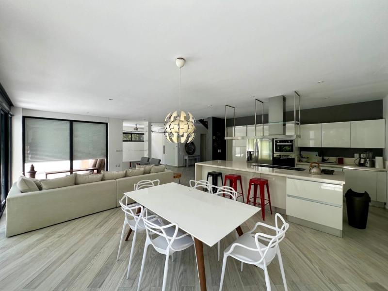 Club Real Modern Villa for rent image 21 of 22