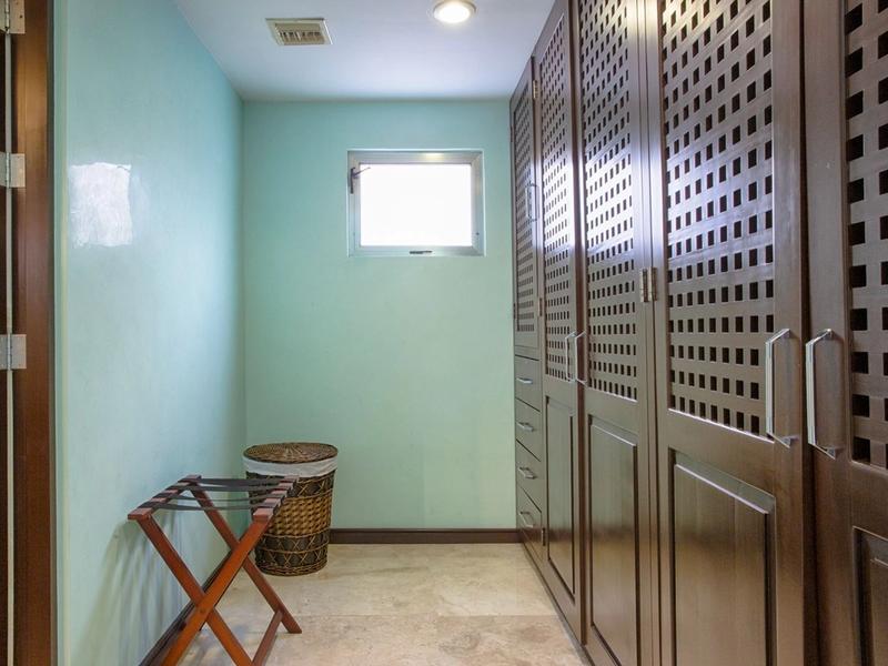 Villa Turquesa Beach Front image 8 of 26