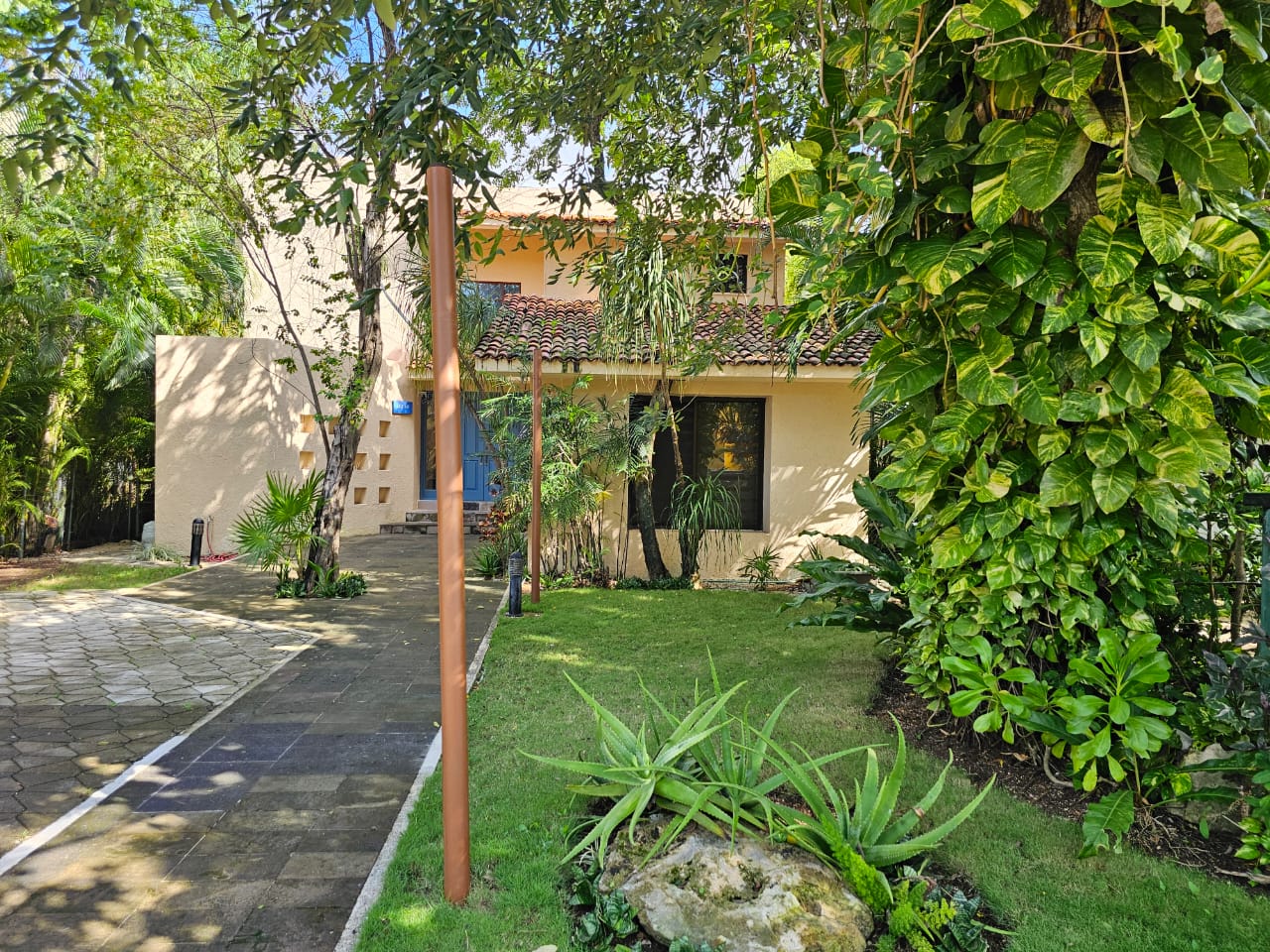 Charming Villa Rental Golf Course image 1 of 38