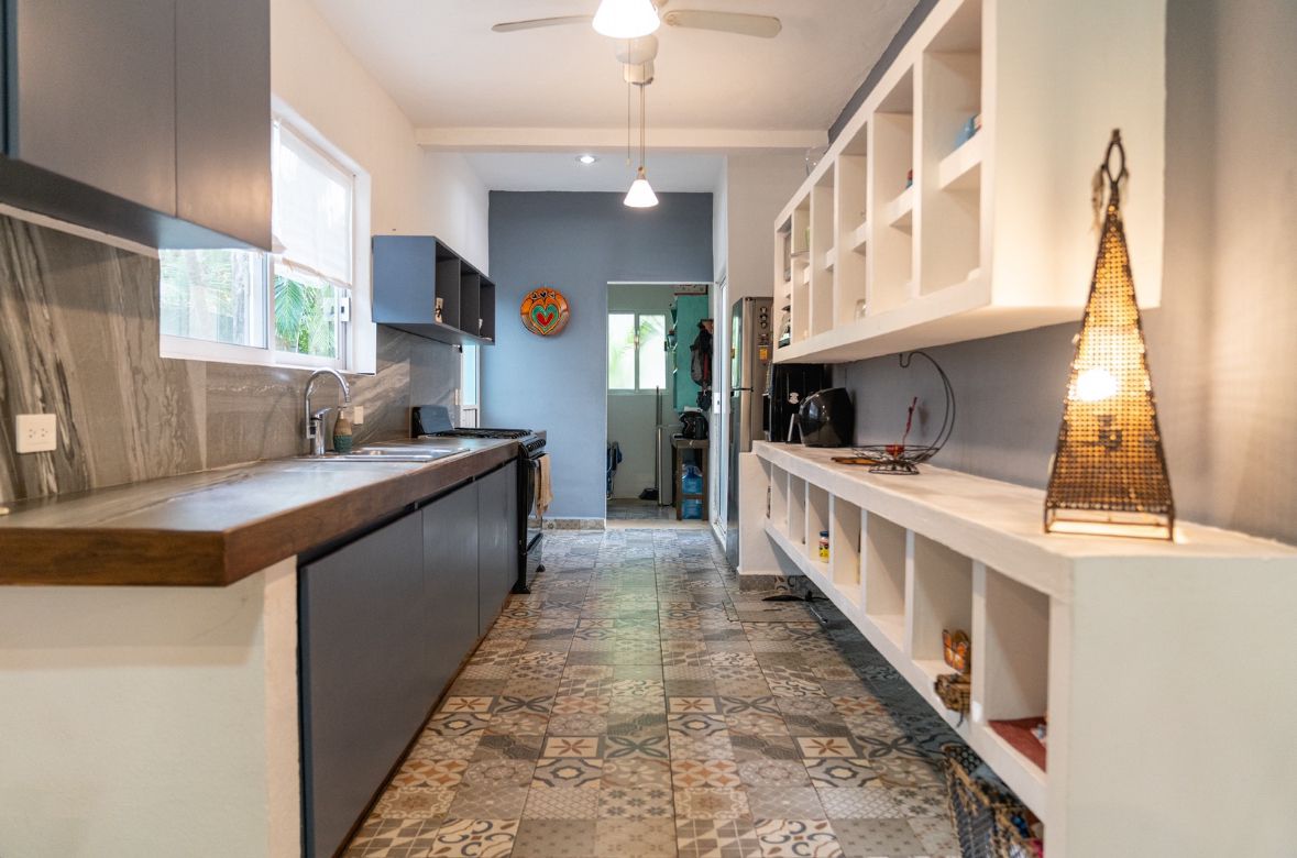 Club Real House  image 4 of 8