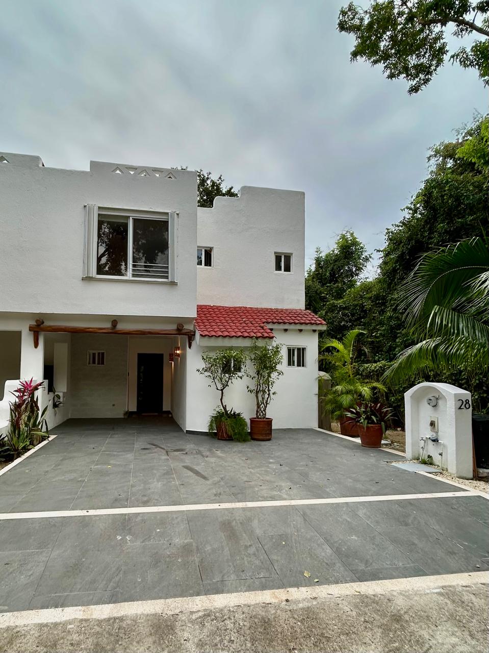 Playacar 3 Bedroom Townhouse image 13 of 16