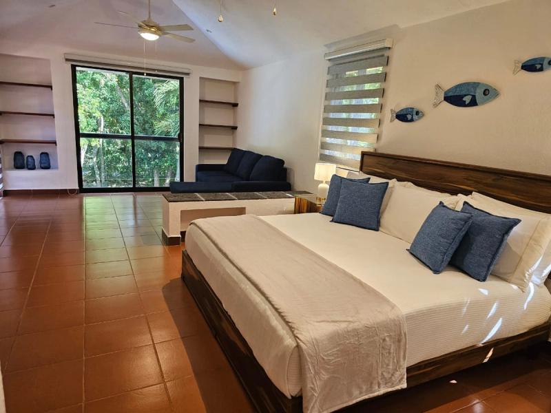 Charming Villa Rental Golf Course image 33 of 38