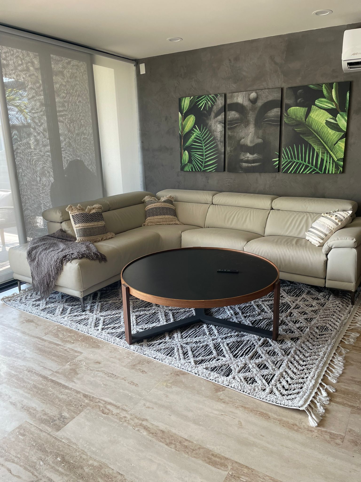 AWA Luxury Penthouse 3 Bdrm image 3 of 19