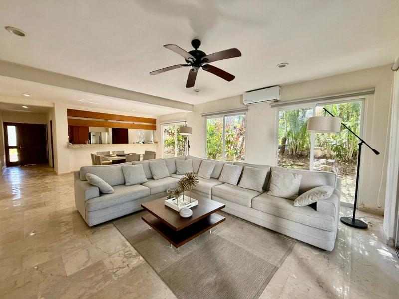 🌴 Golf One Townhouse Playacar image 21 of 27