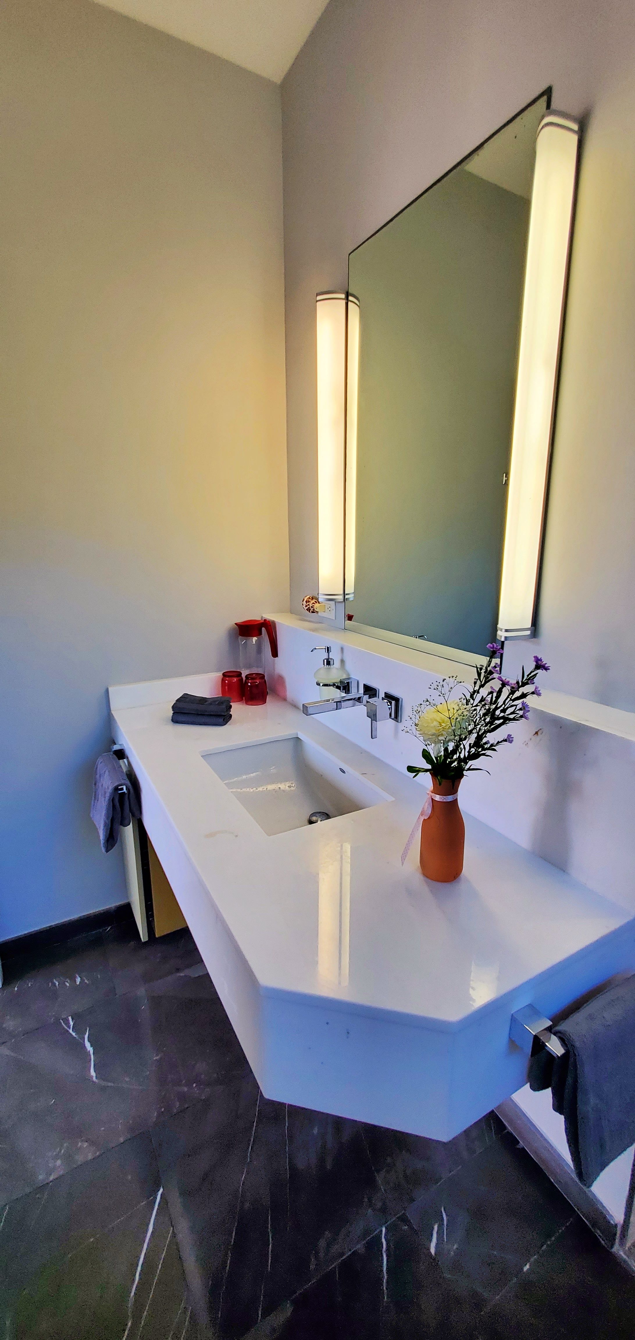 Villa Alma Steps to the Beach image 39 of 78