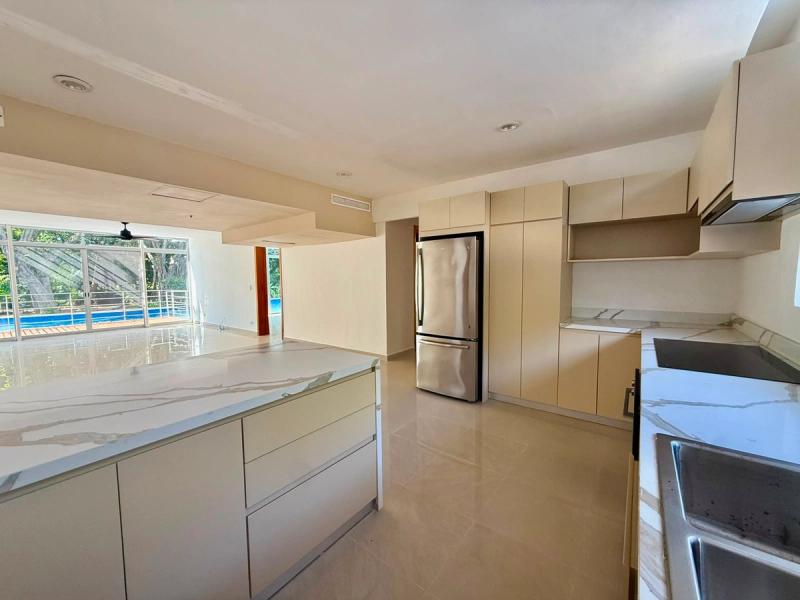 Spacious Ground-Floor Condo image 16 of 16