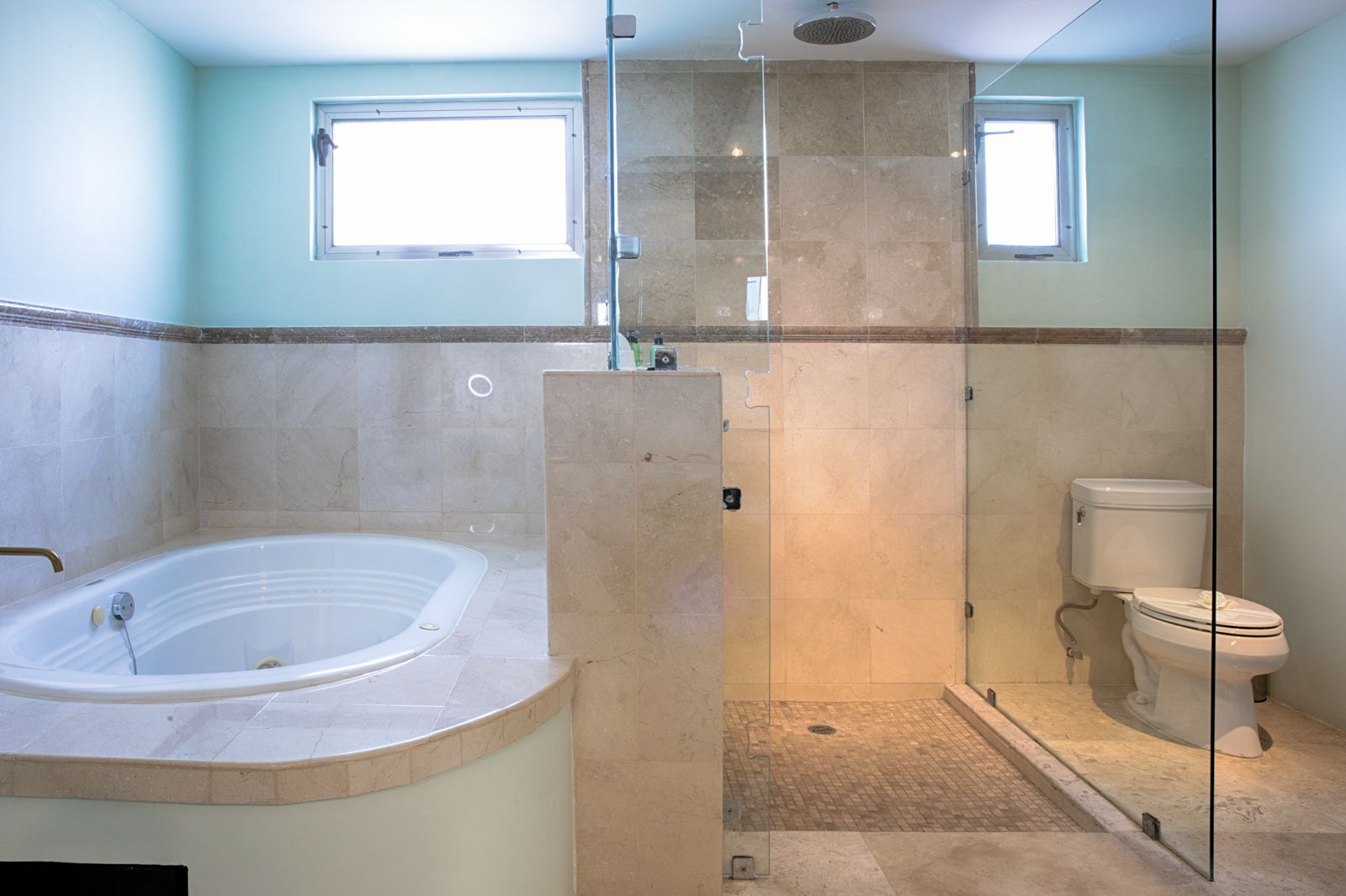 Villa Turquesa Beach Front  image 13 of 26