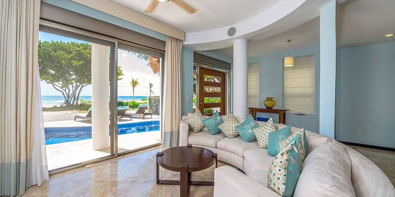 Villa Turquesa Beach Front  image 5 of 26