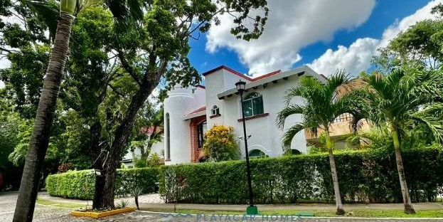 Spacious Villa Playacar image 5 of 43