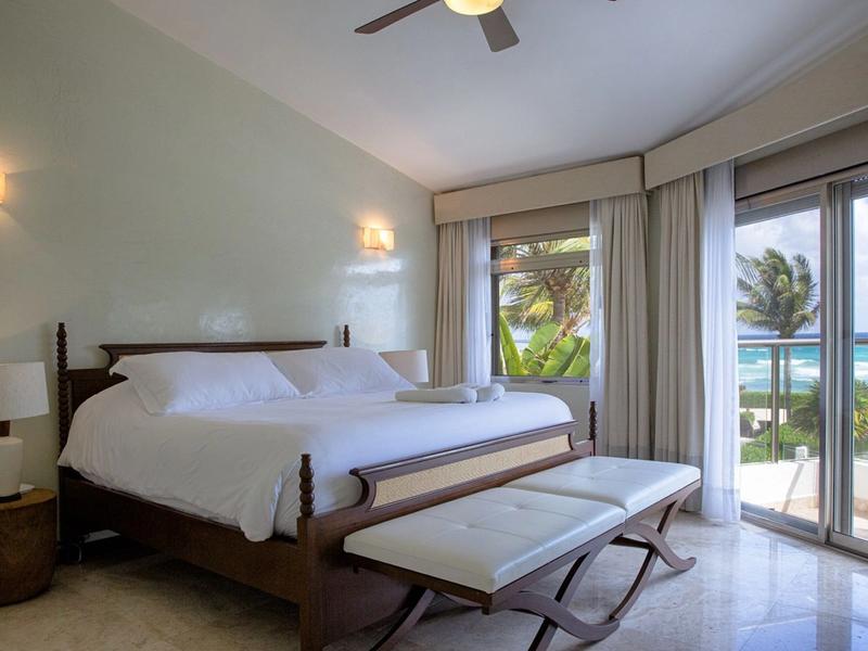 Villa Turquesa Beach Front image 16 of 26