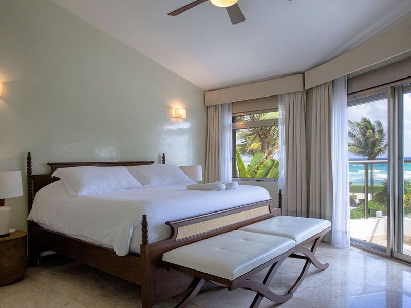 Villa Turquesa Beach Front image 4 of 26