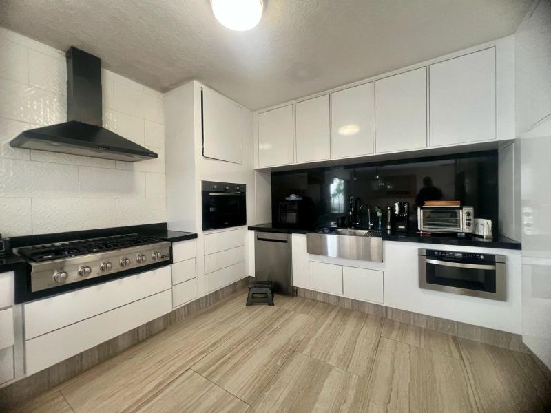 Modern 3 Beds Villa in Bambu image 3 of 29