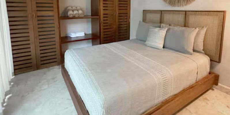 Gorgeous Club Real House  image 25 of 60