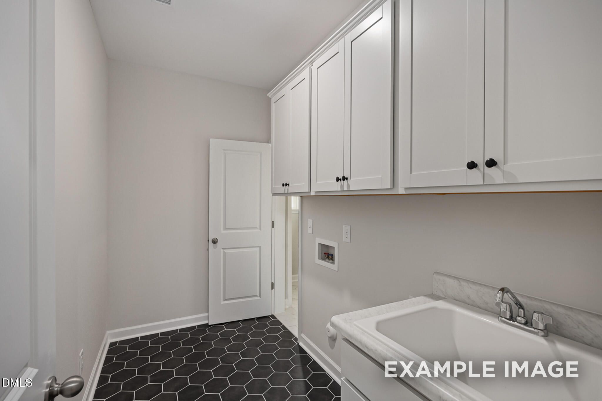 Image 15 of Davidson Homes' New Home at 912 Diana Victoria Court