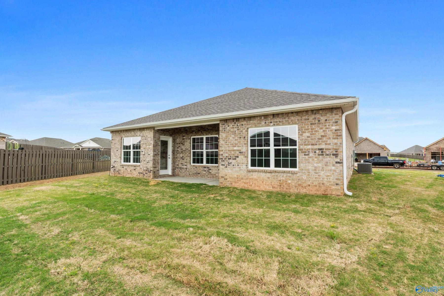 Image 19 of Davidson Homes' New Home at 151 Heritage Lakes Boulevard